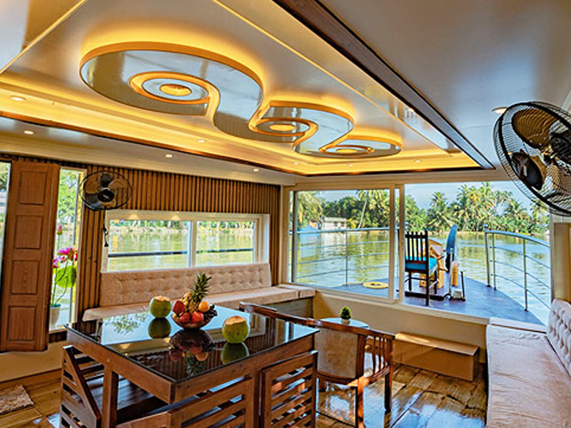 4 bedroom luxury houseboat Alleppey